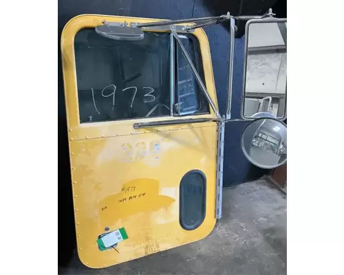 PETERBILT 378 Door Assembly, Front