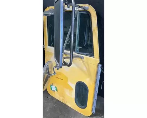 PETERBILT 378 Door Assembly, Front