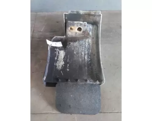 PETERBILT 378 FENDER EXTENSION