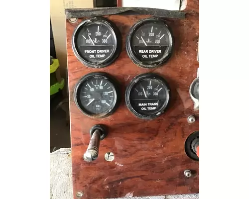 PETERBILT 378 GAUGE CLUSTER