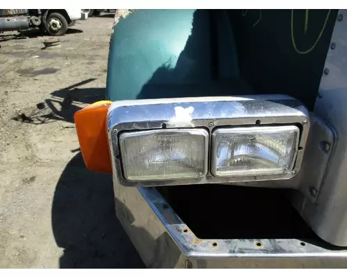 PETERBILT 378 HEADLAMP ASSEMBLY