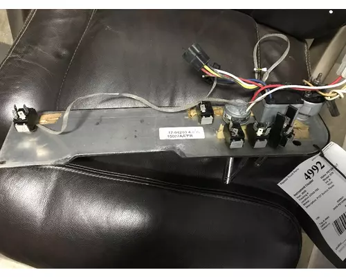 PETERBILT 378 Instrument Cluster