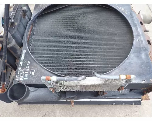 PETERBILT 378 Radiator