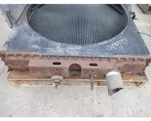 PETERBILT 378 Radiator