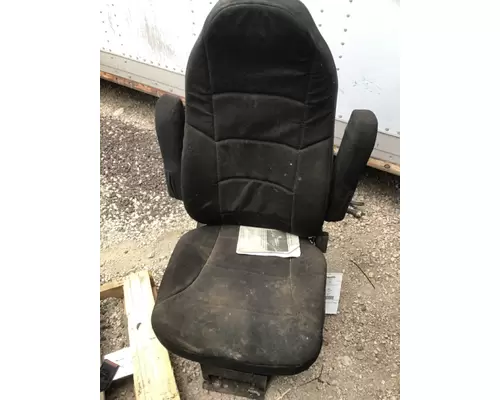 PETERBILT 378 SEAT, FRONT