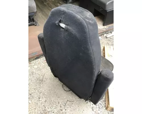 PETERBILT 378 SEAT, FRONT