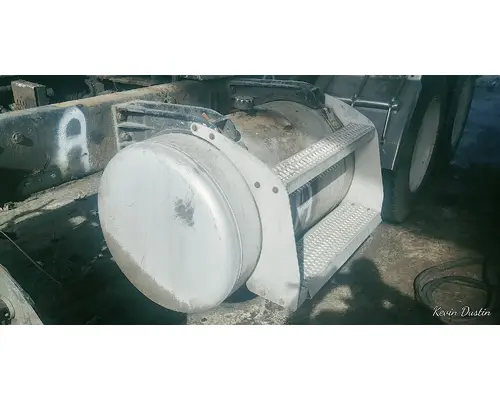 PETERBILT 378 Wet Kit Tank