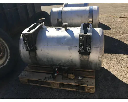 PETERBILT 378 Wet Kit Tank