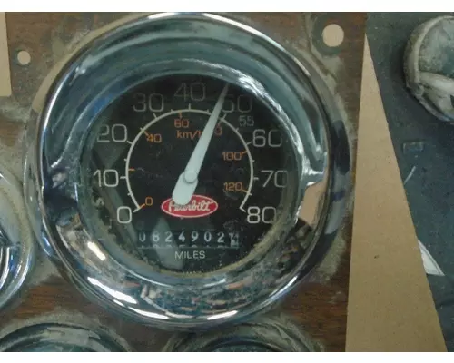 PETERBILT 379_17-03730-001 Speedometer