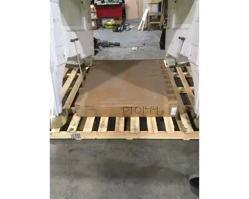 PETERBILT 379 1987-2007 GRILLE