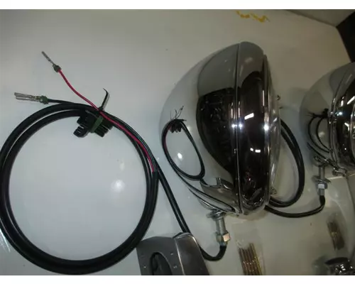 PETERBILT 379 1987-2007 HEADLAMP ASSEMBLY