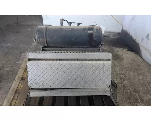 PETERBILT 379 EXHD BATTERY BOX