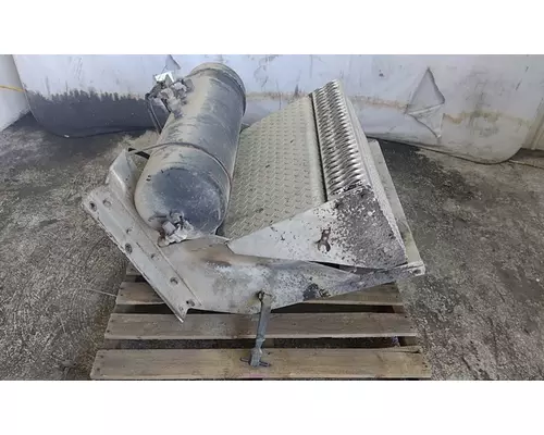 PETERBILT 379 EXHD BATTERY BOX