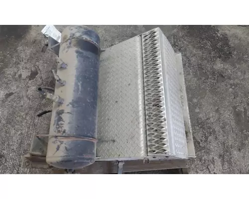 PETERBILT 379 EXHD BATTERY BOX