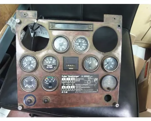 PETERBILT 379 EXHD DASH PANEL