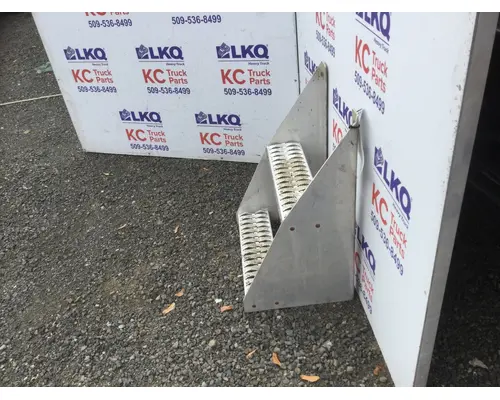 PETERBILT 379 EXHD FRAME STEP