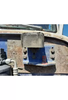 PETERBILT 379 EXHD HOOD BRACKET