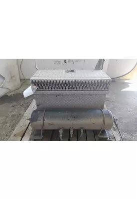 PETERBILT 379 EXHD TOOL BOX