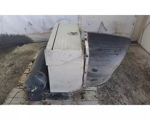PETERBILT 379 EXHD TOOL BOX