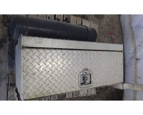 PETERBILT 379 EXHD TOOL BOX