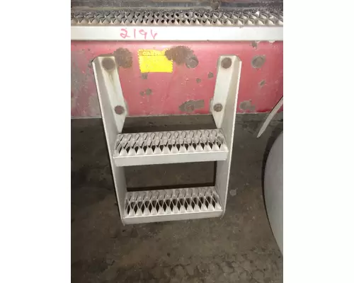 PETERBILT 379XL Frame Step