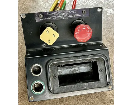 PETERBILT 379 Air Brake Dash Valve