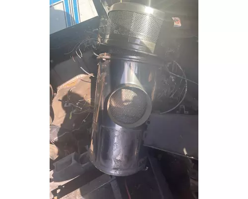 PETERBILT 379 Air Cleaner