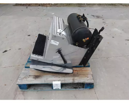PETERBILT 379 BATTERY BOX