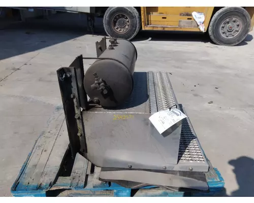 PETERBILT 379 BATTERY BOX