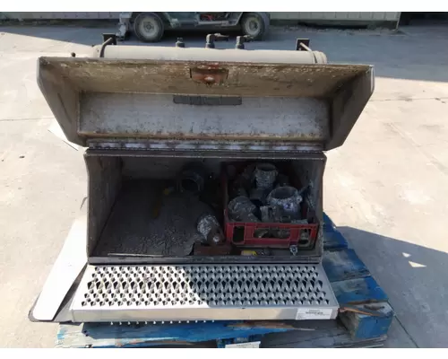 PETERBILT 379 BATTERY BOX