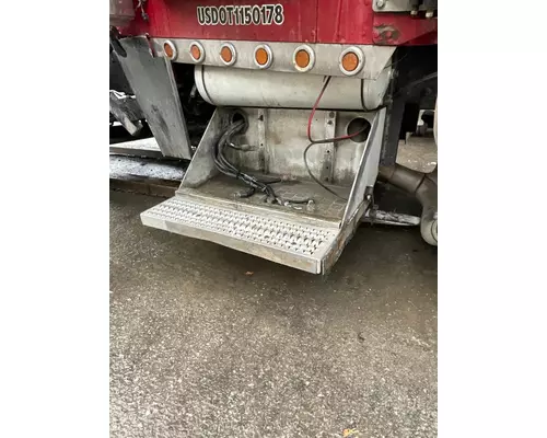 PETERBILT 379 Battery Box