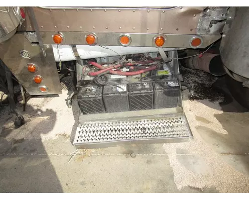 PETERBILT 379 Battery Box