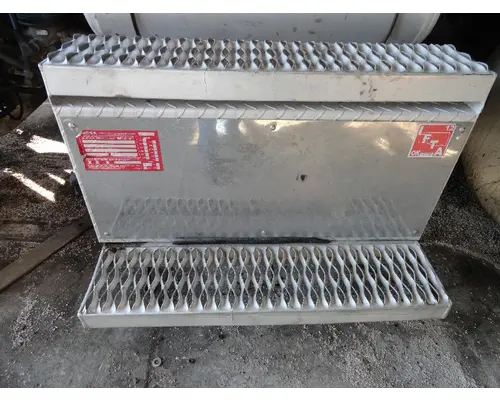 PETERBILT 379 Battery Tray