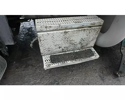 PETERBILT 379 Battery Tray