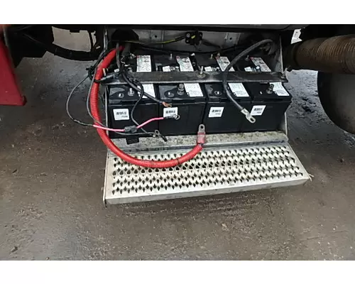 PETERBILT 379 Battery Tray