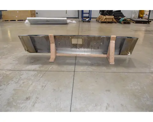 PETERBILT 379 Bumper Assembly, Front