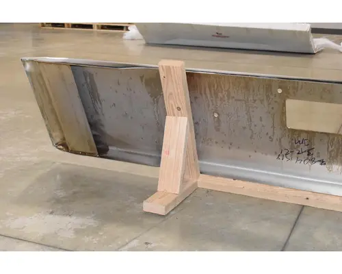 PETERBILT 379 Bumper Assembly, Front