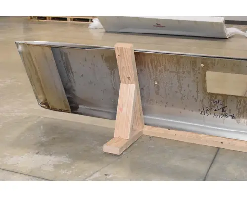 PETERBILT 379 Bumper Assembly, Front