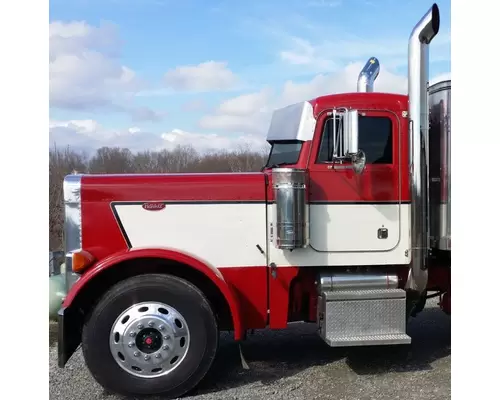 PETERBILT 379 CAB CLIP