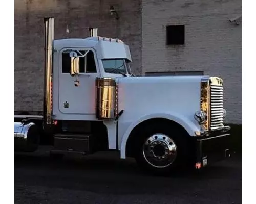 PETERBILT 379 CAB CLIP