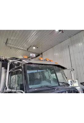 PETERBILT 379 CAB CLIP