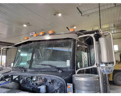 PETERBILT 379 CAB CLIP