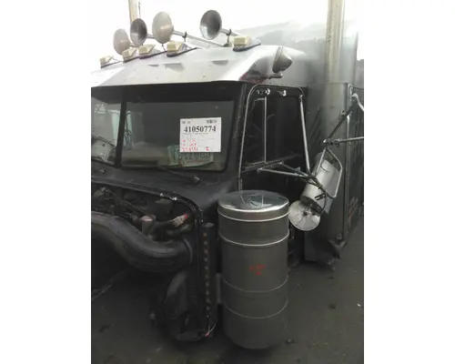 PETERBILT 379 CAB