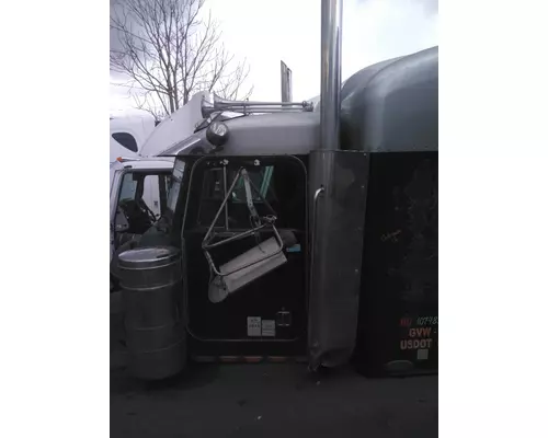 PETERBILT 379 CAB
