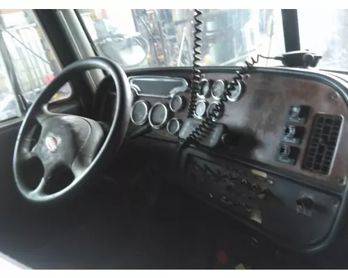 PETERBILT 379 CAB