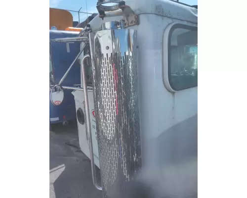 PETERBILT 379 CAB