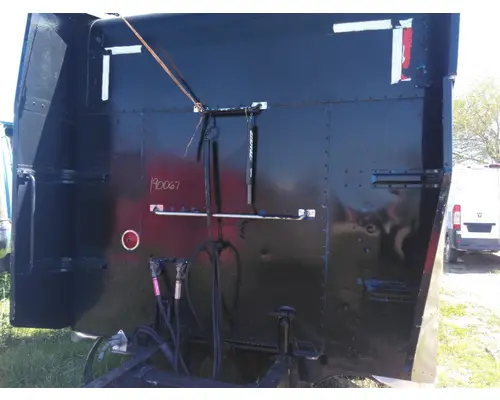 PETERBILT 379 CAB