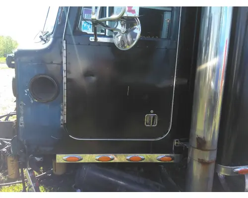 PETERBILT 379 CAB