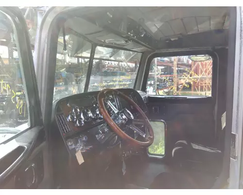 PETERBILT 379 CAB