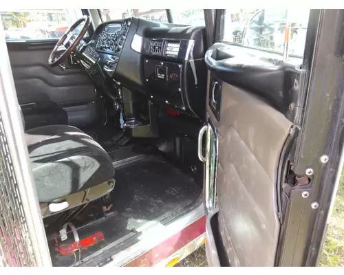 PETERBILT 379 CAB